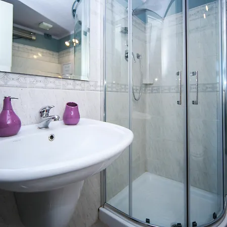 Loft Gioia Centre Hotel 3*